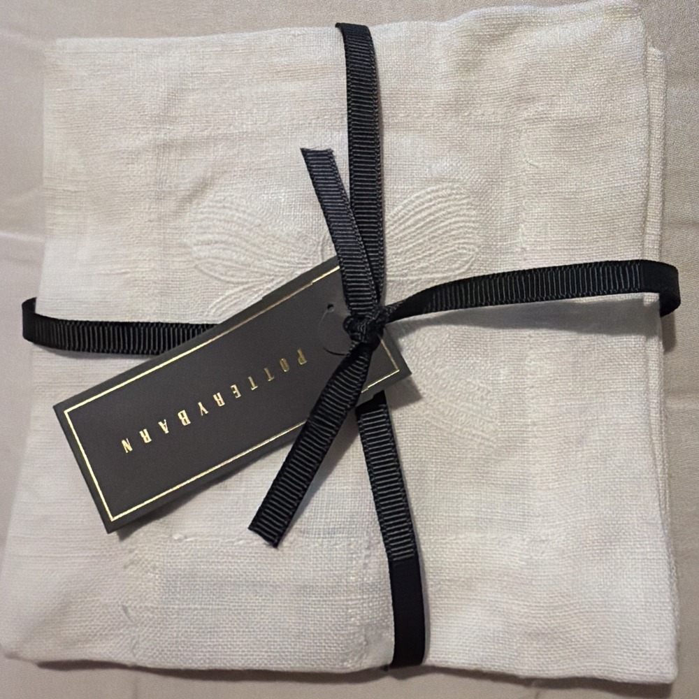 Pottery Barn Monique Lhuillier WHITE Emb HOPE Cocktail Coasters 4" X 4" Set/4